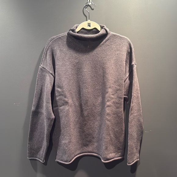 Aritzia Sweaters - Aritzia The Group by Babaton Sweater
